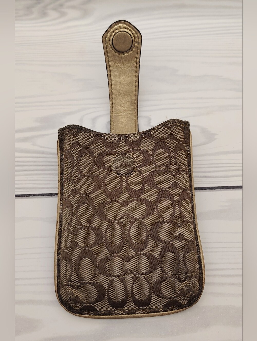 Coach Brown Signature Canvas Card Holder w/ Gold Trim - Picture 10 of 13